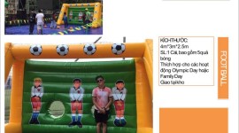 Đá banh khunh thành cỏ lỗ hơi