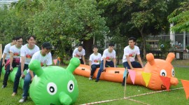 sâu hơi khổng lồ family day